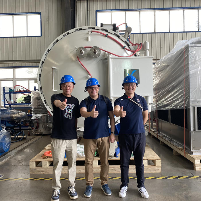 Russian customers visited the production of vacuum furnaces